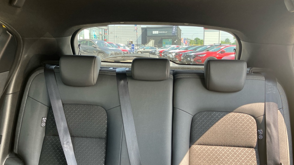 Nissan Juke 1.0 DiG-T N-Connecta 5dr DCT Petrol Hatchback - Image 15