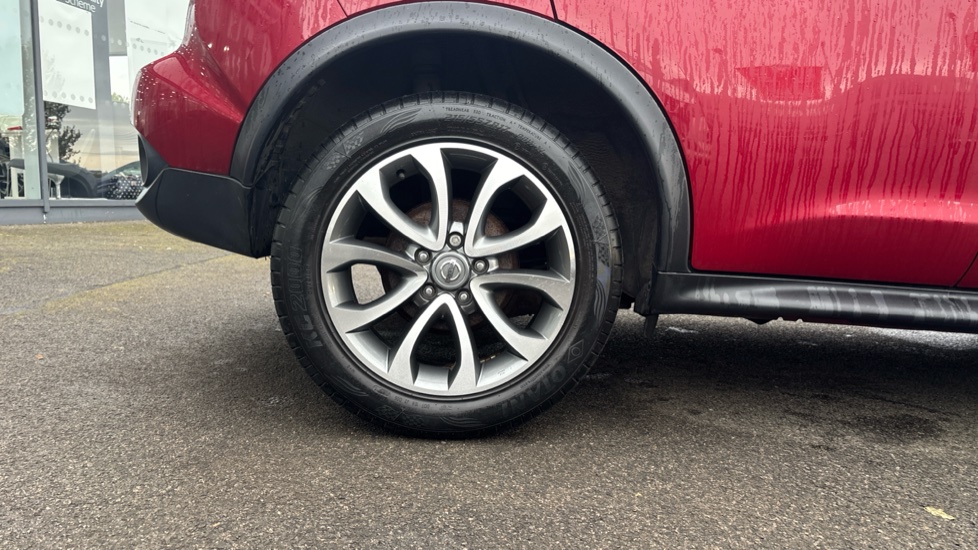 Nissan Juke 1.2 DiG-T Tekna 5dr Petrol Hatchback - Image 7