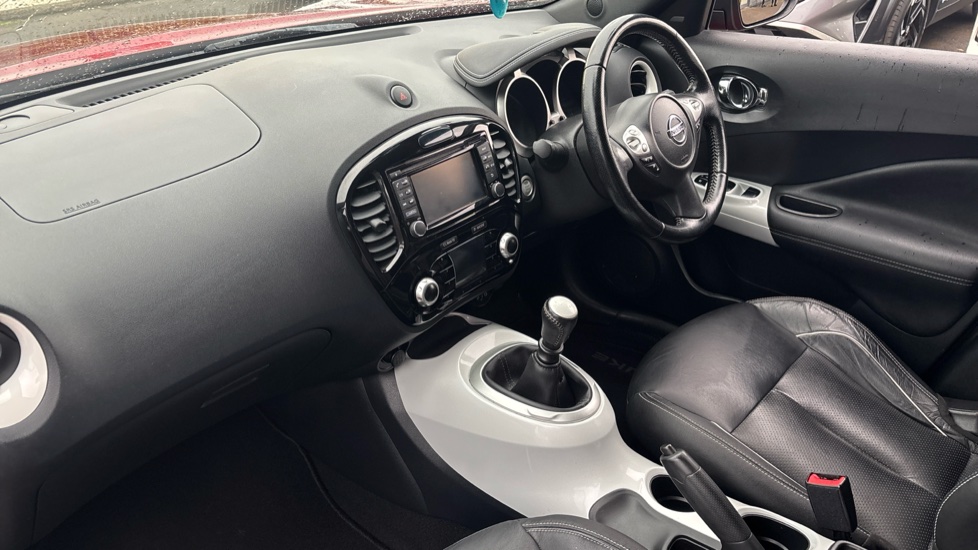 Nissan Juke 1.2 DiG-T Tekna 5dr Petrol Hatchback - Image 9