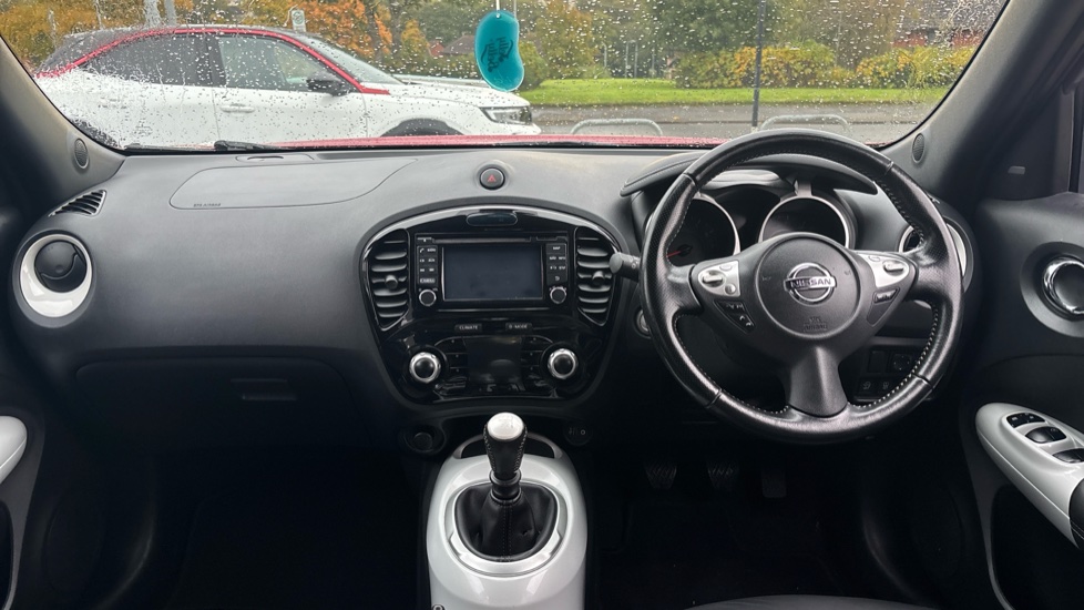 Nissan Juke 1.2 DiG-T Tekna 5dr Petrol Hatchback - Image 10