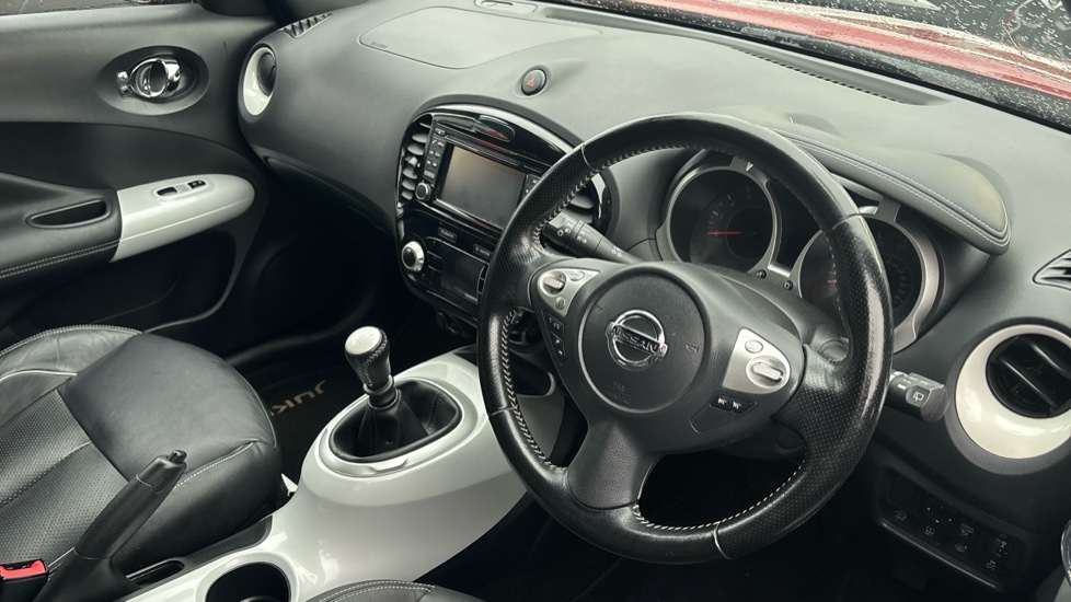 Nissan Juke 1.2 DiG-T Tekna 5dr Petrol Hatchback - Image 11