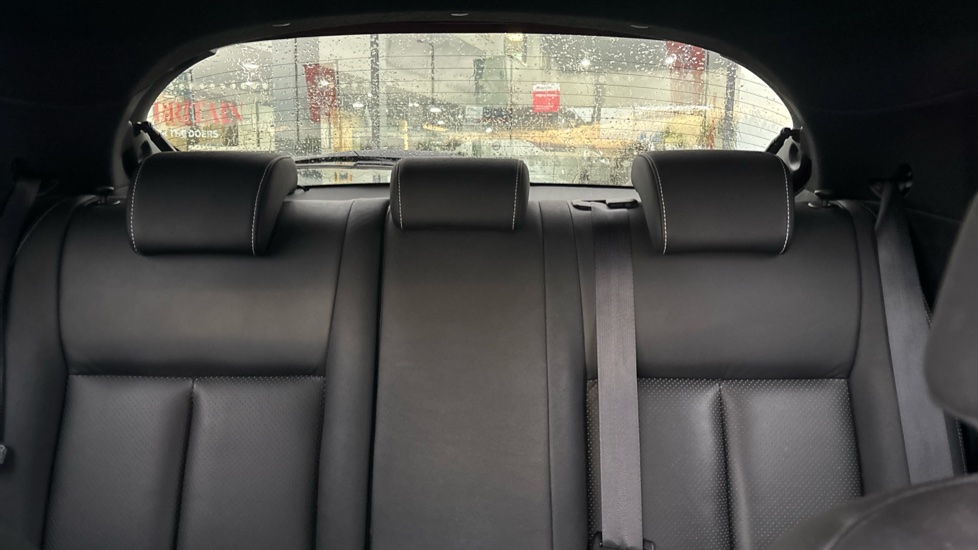 Nissan Juke 1.2 DiG-T Tekna 5dr Petrol Hatchback - Image 15