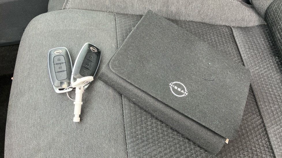 Nissan Qashqai 1.5 E-Power N-Connecta 5dr Auto Hybrid Hatchback - Image 19