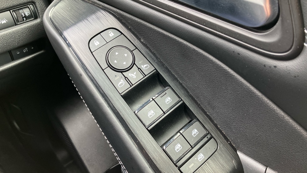 Nissan Qashqai 1.5 E-Power N-Connecta 5dr Auto Hybrid Hatchback - Image 30