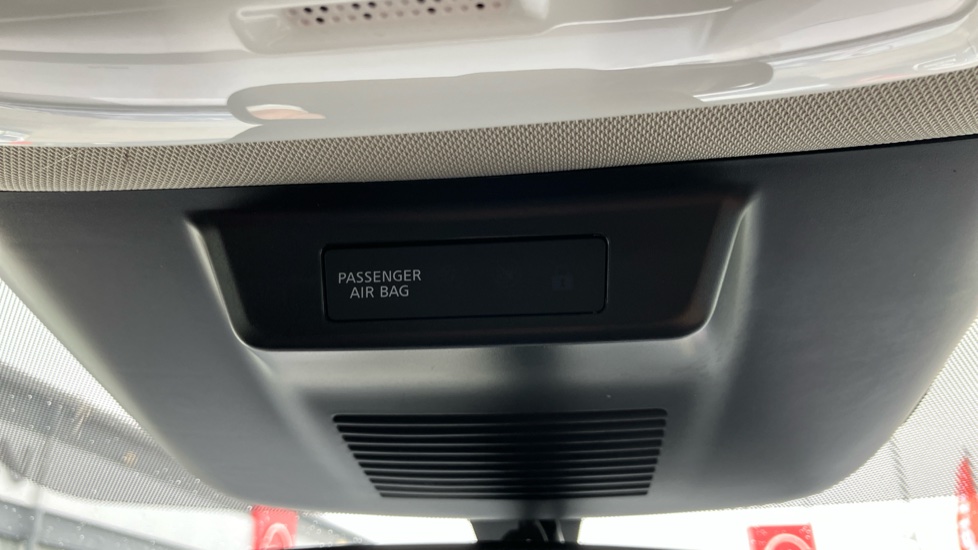 Nissan Qashqai 1.5 E-Power N-Connecta 5dr Auto Hybrid Hatchback - Image 36