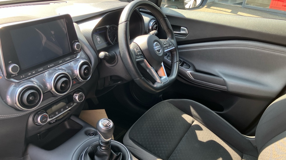 Nissan Juke 1.0 DiG-T 114 N-Connecta 5dr Petrol Hatchback - Image 9