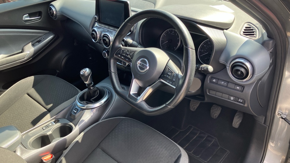 Nissan Juke 1.0 DiG-T 114 N-Connecta 5dr Petrol Hatchback - Image 11