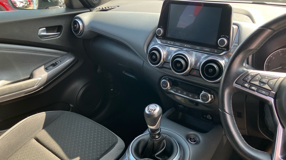 Nissan Juke 1.0 DiG-T 114 N-Connecta 5dr Petrol Hatchback - Image 14