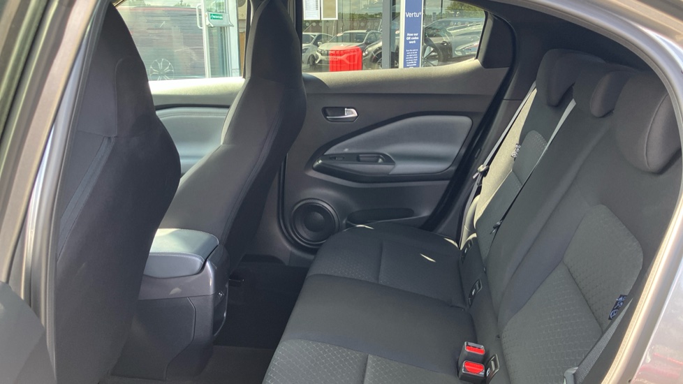 Nissan Juke 1.0 DiG-T 114 N-Connecta 5dr Petrol Hatchback - Image 16