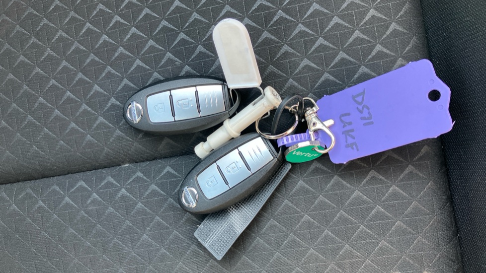 Nissan Juke 1.0 DiG-T 114 N-Connecta 5dr Petrol Hatchback - Image 20
