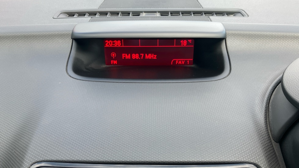 Vauxhall Meriva 1.4i 16V Life 5dr Petrol Estate - Image 12