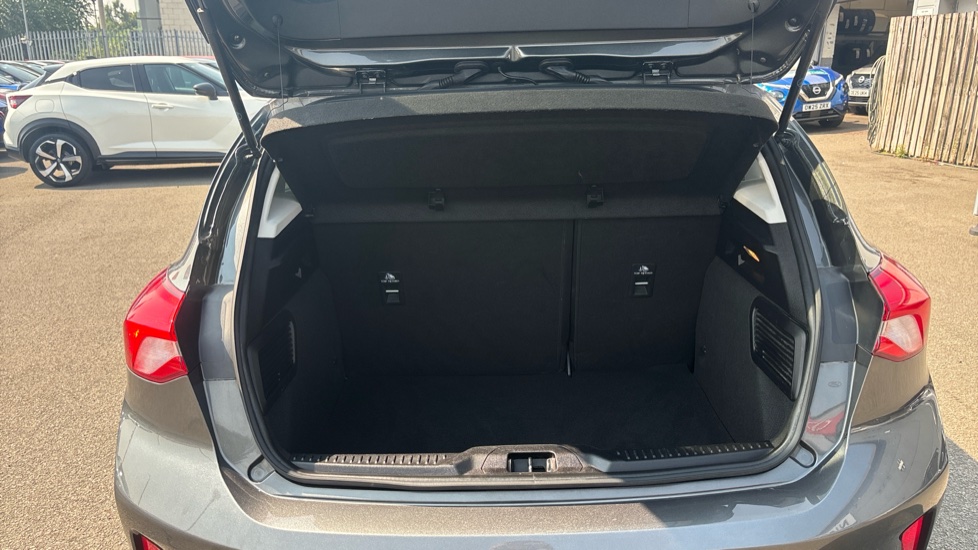 Ford Focus 1.0 EcoBoost 125 Titanium 5dr Petrol Hatchback - Image 4