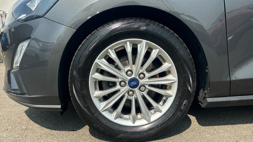 Ford Focus 1.0 EcoBoost 125 Titanium 5dr Petrol Hatchback - Image 7