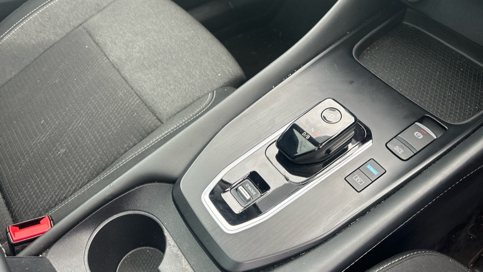 Nissan Qashqai 1.5 E-Power N-Connecta 5dr Auto Hybrid Hatchback - Image 13