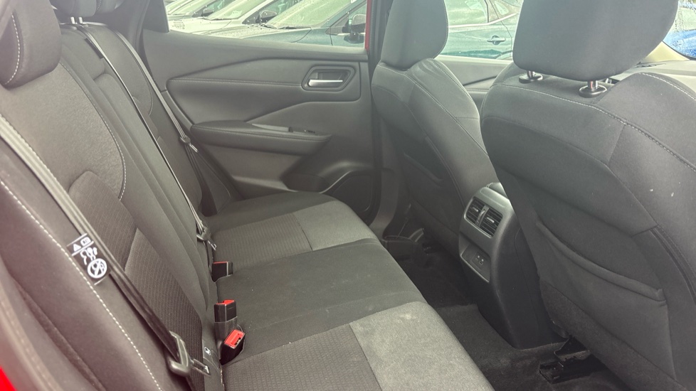 Nissan Qashqai 1.5 E-Power N-Connecta 5dr Auto Hybrid Hatchback - Image 16