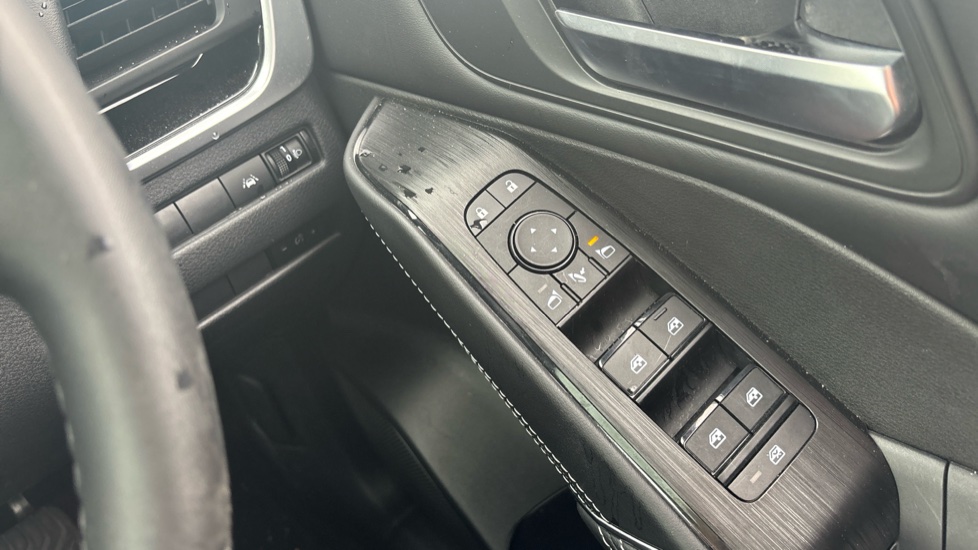 Nissan Qashqai 1.5 E-Power N-Connecta 5dr Auto Hybrid Hatchback - Image 27