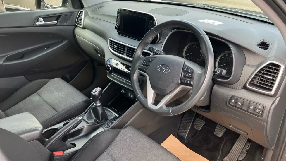 Hyundai TUCSON 1.6 GDi SE Nav 5dr 2WD Petrol Estate - Image 11