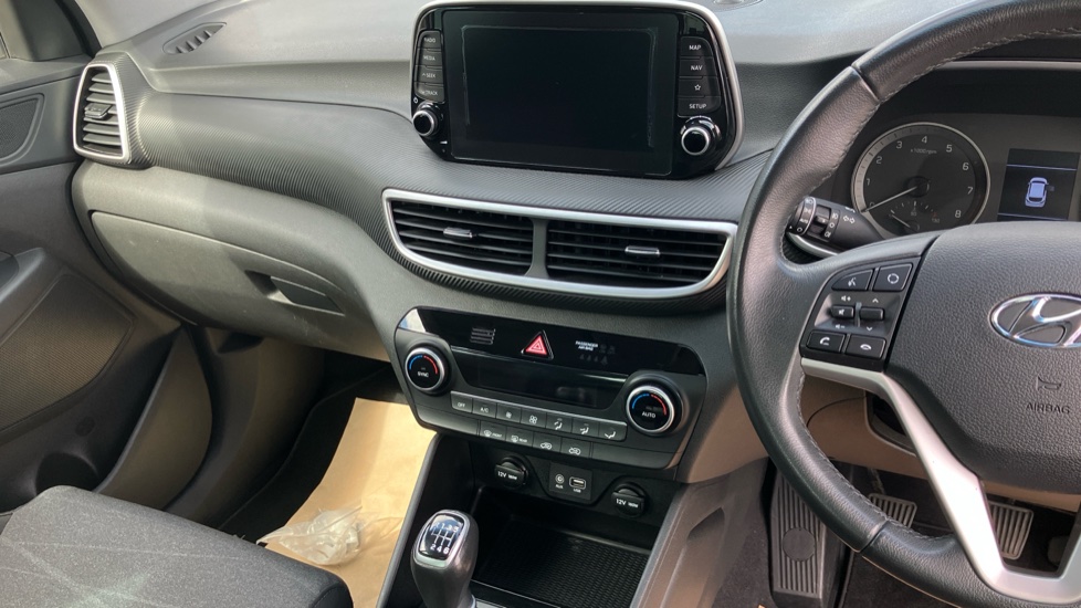 Hyundai TUCSON 1.6 GDi SE Nav 5dr 2WD Petrol Estate - Image 14