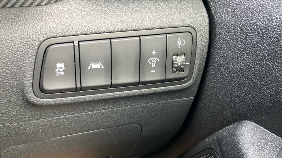 Hyundai TUCSON 1.6 GDi SE Nav 5dr 2WD Petrol Estate - Image 22