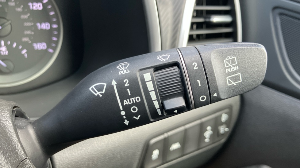 Hyundai TUCSON 1.6 GDi SE Nav 5dr 2WD Petrol Estate - Image 30
