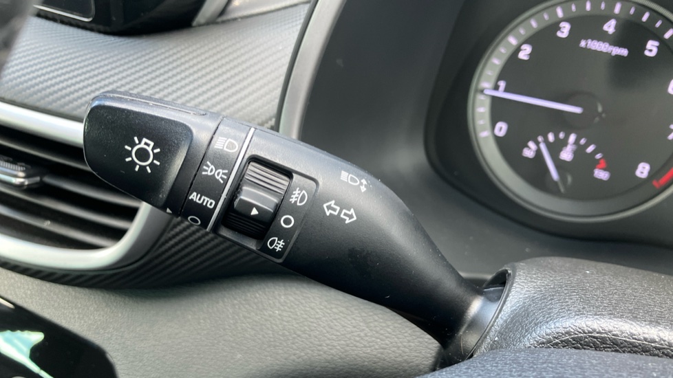 Hyundai TUCSON 1.6 GDi SE Nav 5dr 2WD Petrol Estate - Image 31