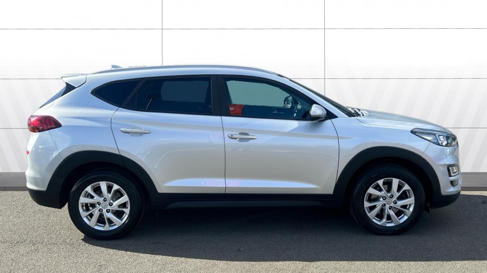 Hyundai TUCSON 1.6 GDi SE Nav 5dr 2WD Petrol Estate - Image 5