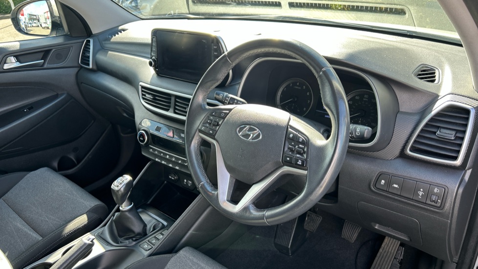Hyundai TUCSON 1.6 GDi SE Nav 5dr 2WD Petrol Estate - Image 11