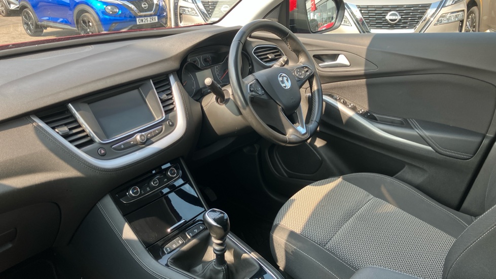 Vauxhall Grandland X 1.2 Turbo SE Premium 5dr Petrol Hatchback - Image 9