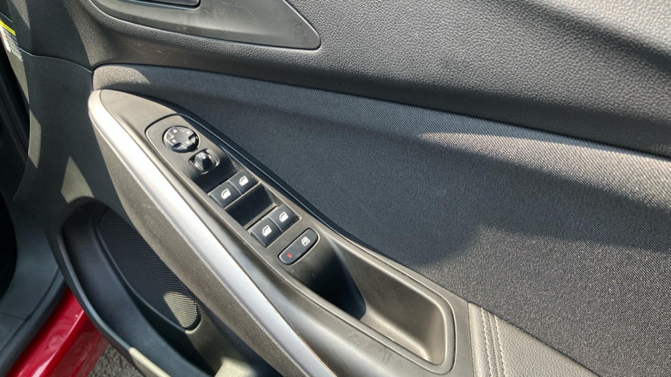 Vauxhall Grandland X 1.2 Turbo SE Premium 5dr Petrol Hatchback - Image 24