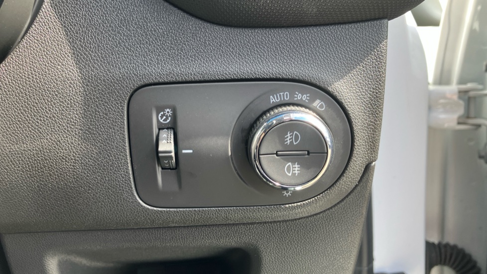Vauxhall Crossland 1.2 Turbo Ultimate 5dr Petrol Hatchback - Image 24