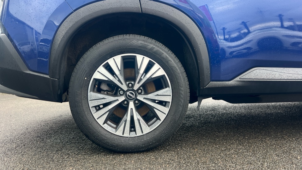 Nissan X-Trail 1.5 E-Power E-4orce 213 Acenta Prem 5dr 7 St Auto Hybrid Station Wagon - Image 7