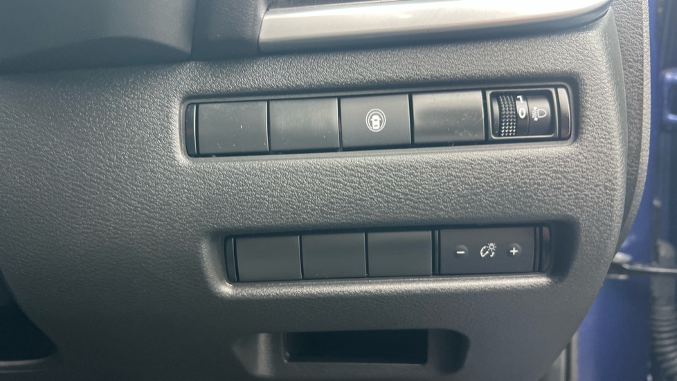 Nissan X-Trail 1.5 E-Power E-4orce 213 Acenta Prem 5dr 7 St Auto Hybrid Station Wagon - Image 23