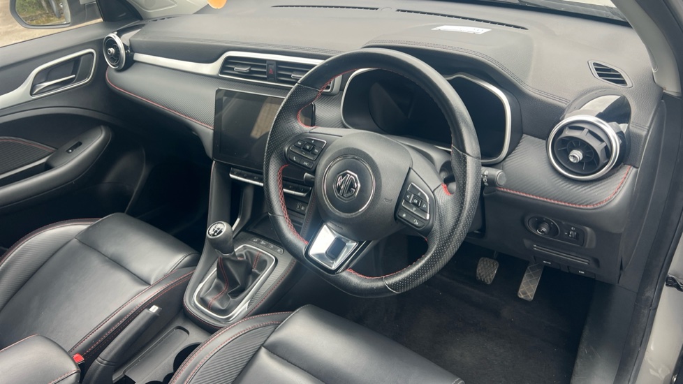 MG ZS 1.5 VTi-TECH Exclusive 5dr Petrol Hatchback - Image 11