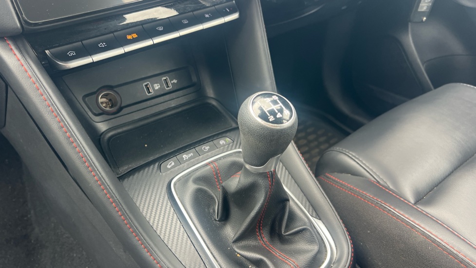 MG ZS 1.5 VTi-TECH Exclusive 5dr Petrol Hatchback - Image 13