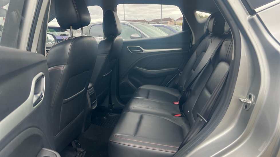 MG ZS 1.5 VTi-TECH Exclusive 5dr Petrol Hatchback - Image 16
