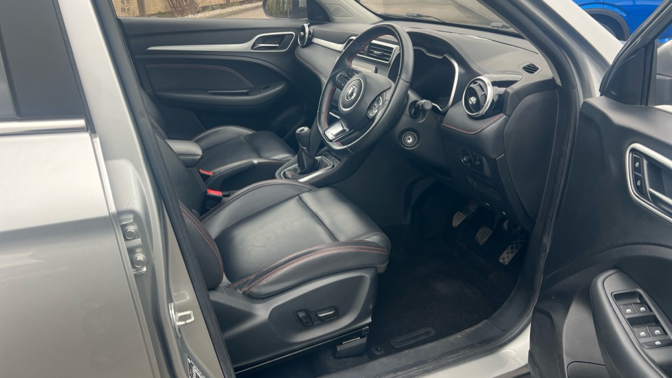 MG ZS 1.5 VTi-TECH Exclusive 5dr Petrol Hatchback - Image 21