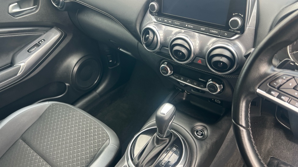 Nissan Juke 1.0 DiG-T 114 N-Connecta 5dr DCT Petrol Hatchback - Image 14