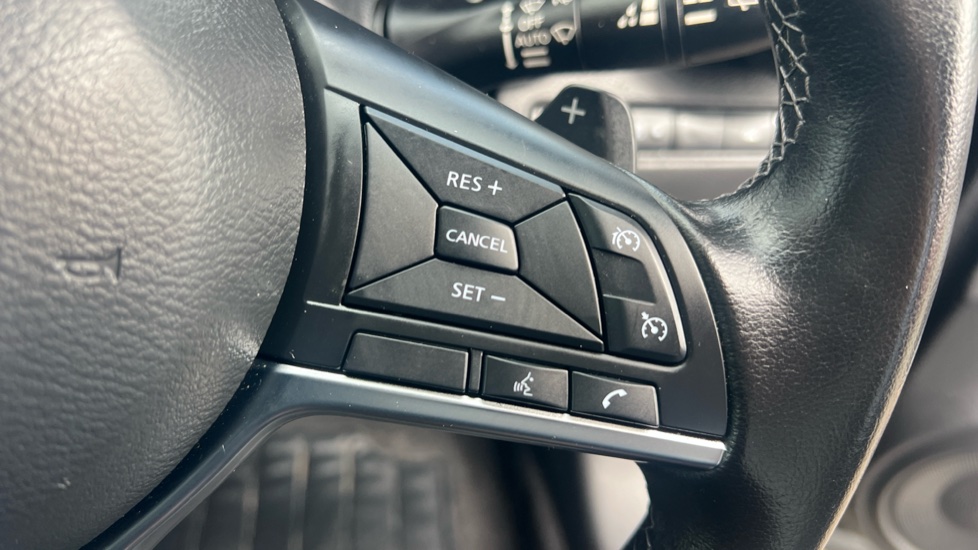 Nissan Juke 1.0 DiG-T 114 N-Connecta 5dr DCT Petrol Hatchback - Image 28