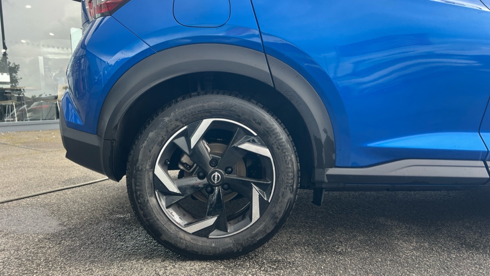 Nissan Juke 1.0 DiG-T 114 N-Connecta 5dr Petrol Hatchback - Image 7