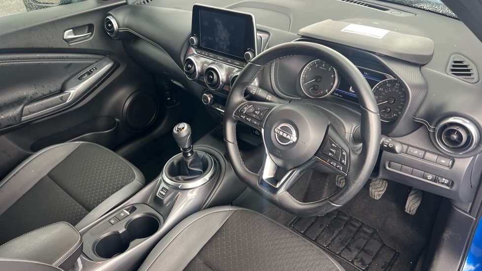Nissan Juke 1.0 DiG-T 114 N-Connecta 5dr Petrol Hatchback - Image 11