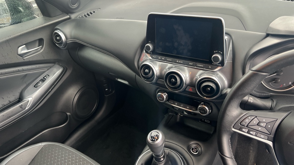 Nissan Juke 1.0 DiG-T 114 N-Connecta 5dr Petrol Hatchback - Image 14