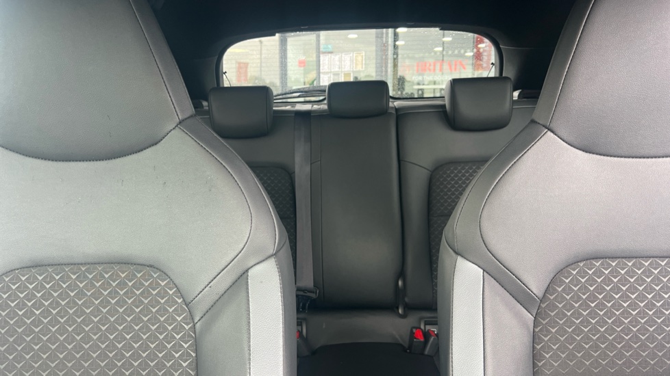 Nissan Juke 1.0 DiG-T 114 N-Connecta 5dr Petrol Hatchback - Image 15