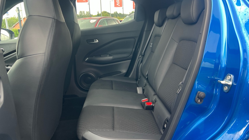 Nissan Juke 1.0 DiG-T 114 N-Connecta 5dr Petrol Hatchback - Image 16