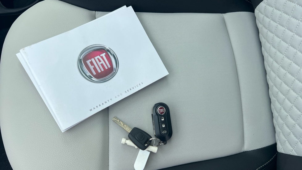 Fiat 500 1.0 Mild Hybrid Dolcevita [Part Leather] 3dr Petrol Hatchback - Image 19