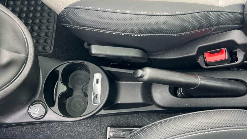 Fiat 500 1.0 Mild Hybrid Dolcevita [Part Leather] 3dr Petrol Hatchback - Image 24