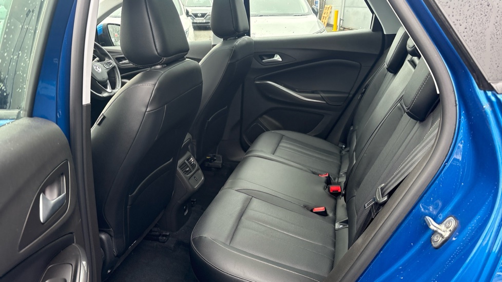 Vauxhall Grandland X 1.2 Turbo Elite Nav 5dr Auto [8 Speed] Petrol Hatchback - Image 16