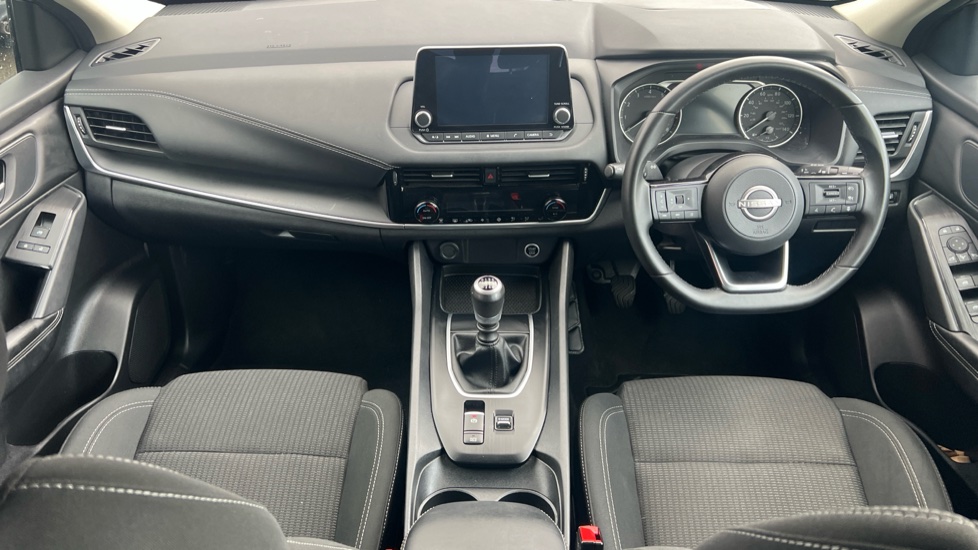 Nissan Qashqai 1.3 DiG-T MH Acenta Premium 5dr Petrol Hatchback - Image 10