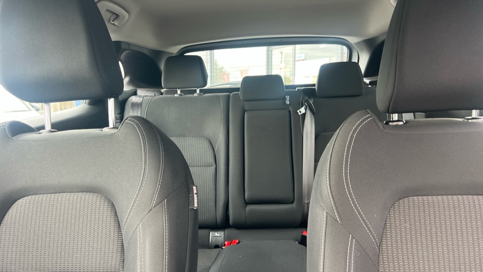 Nissan Qashqai 1.3 DiG-T MH Acenta Premium 5dr Petrol Hatchback - Image 15