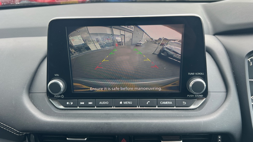 Nissan Qashqai 1.3 DiG-T MH Acenta Premium 5dr Petrol Hatchback - Image 30