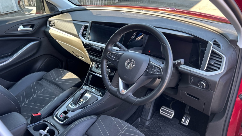Vauxhall Grandland 1.5 Turbo D Ultimate 5dr Auto Diesel Hatchback - Image 11